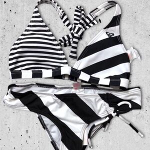 Roxy - bikini (S) NWT